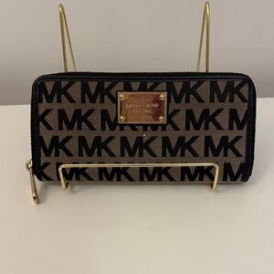 Michael Kors Black and Tan Monogram Wallet